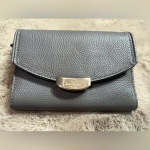 ✨Kate Spade Gray Pebbled Leather Trifold Wallet✨
